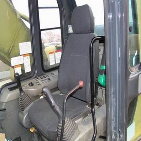 KOMATSU CRAWLER EXAVATOR PC200-6